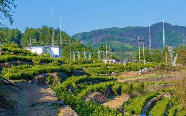 Locomotive Mountain B&B (South Gate of Huangshan Scenic Area)