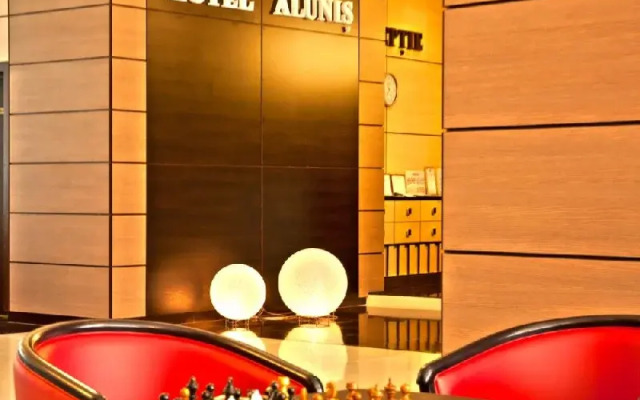 Hotel Alunis