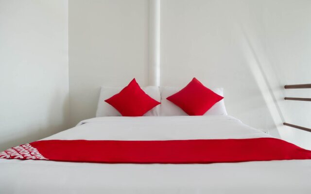 Goldentown Hotel And Residences by OYO