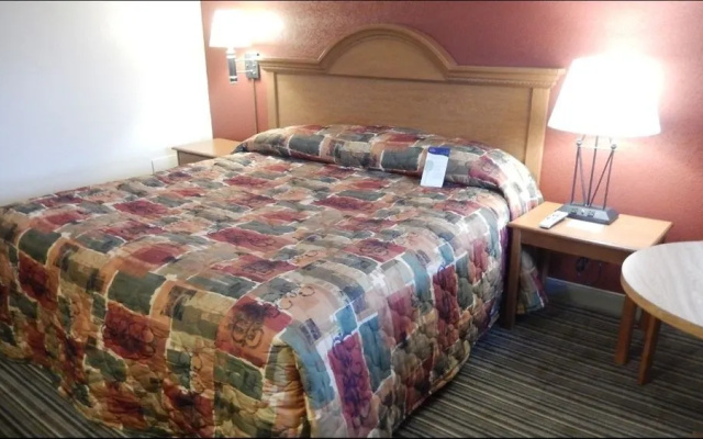 Scottish Inns and Suites - Bordentown