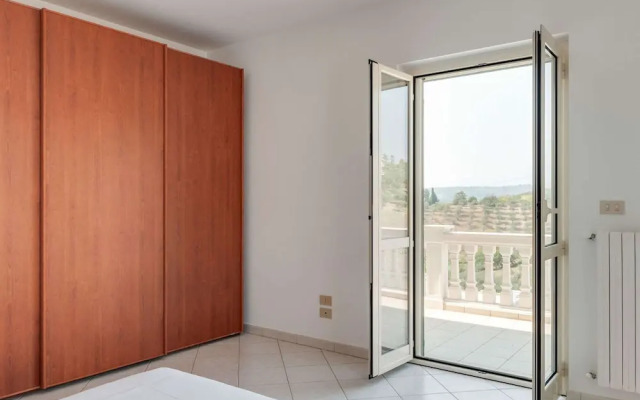 Belvilla by OYO Villa Intera 12 Pax