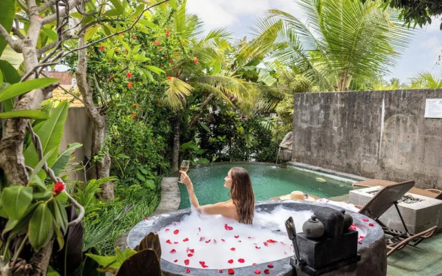 Wana Bucu Villa by Pramana Villas