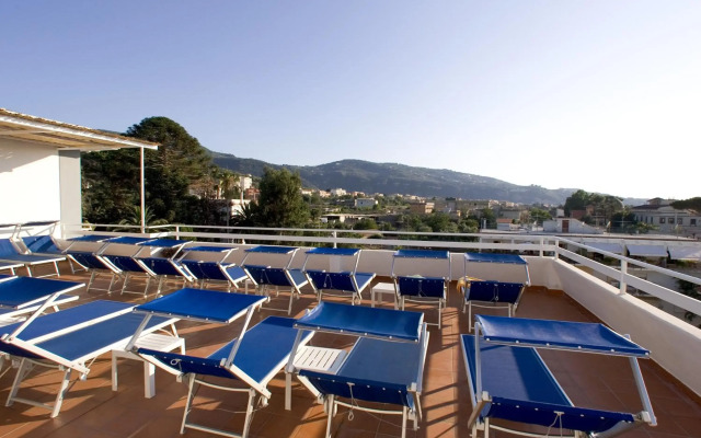 Hotel Caravel