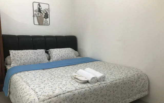 OYO 94320 Homestay Abah Hank Syariah
