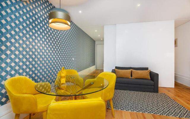 Low Cost Parking - Private Garden - Almada 392