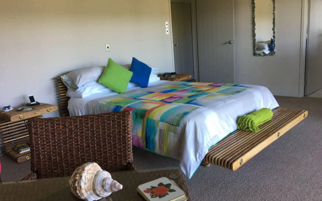 Whangamata Vistas B&B