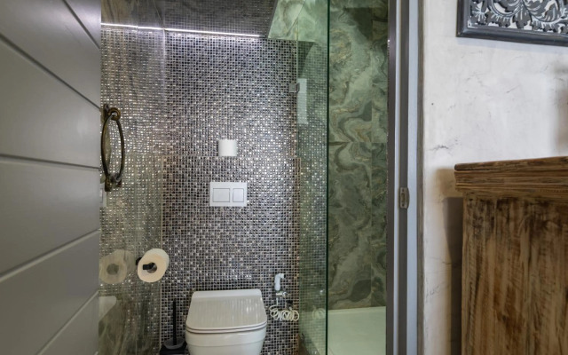 Sea front designer apartment