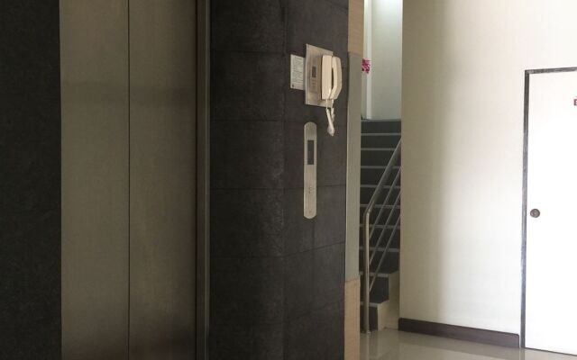 Thani Residence