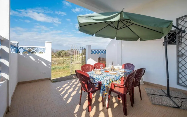 Sunny Haven Villa In Torre Lapillo