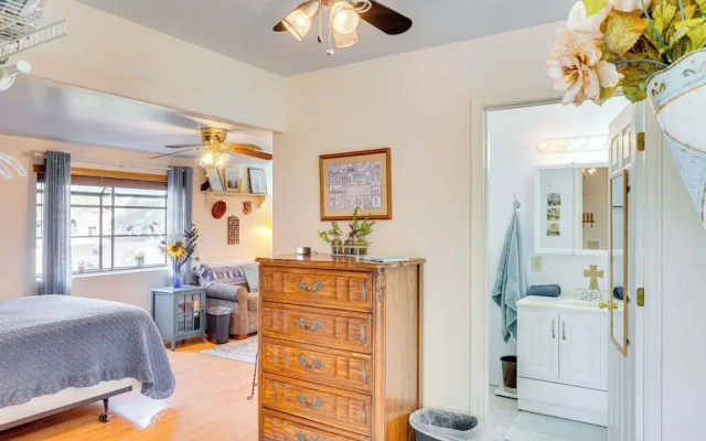 Walkable Studio w/ Patio in Tucson!