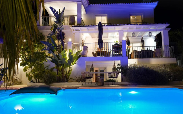 Thani Holidays