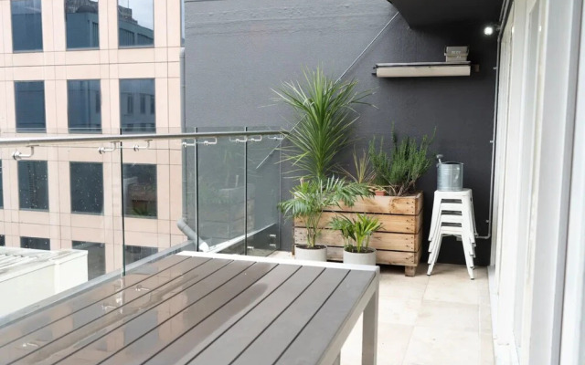Stylish Modern 3 Bedroom Home in Heart of Melbourne CBD