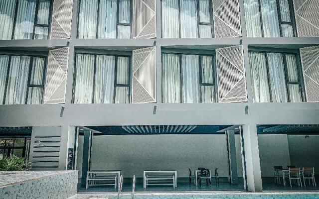 Canalis Suvarnabhumi Airport Hotel