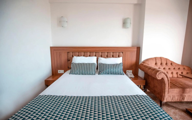 Kristal Beach Hotel