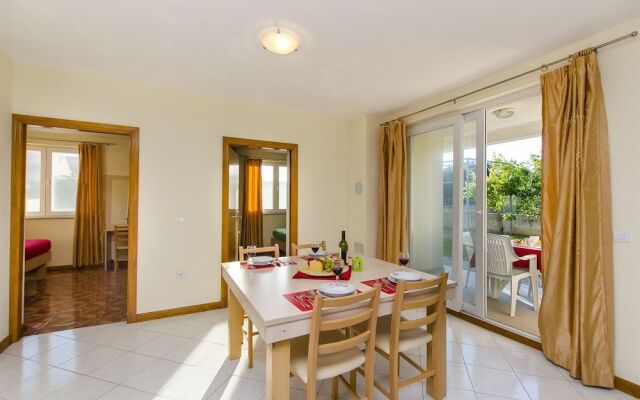 Apartments Glavan