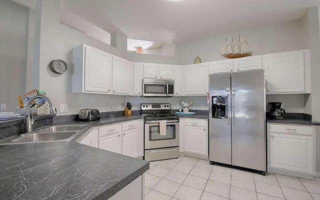 428 Calabay Parc