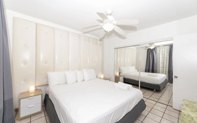Sofi Beach Apartment