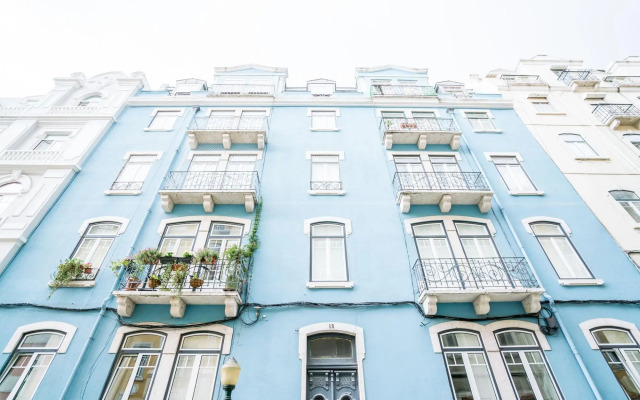 Estrela Neoclassical Apt River View