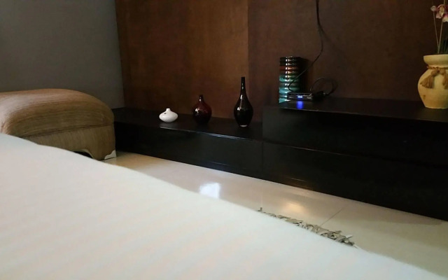 Modern London Decor Guest Apartments