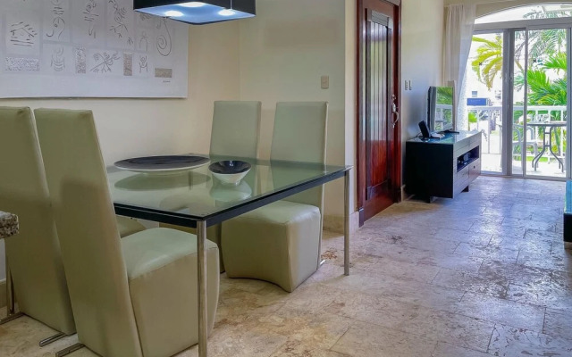Cute Apartment Only Steps From the Beach