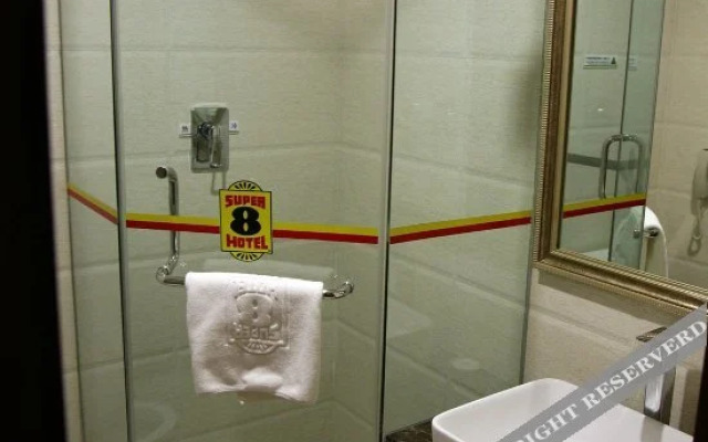 Super 8 Hotel (Panjin Tianjia Taishan Road Wanda Branch)