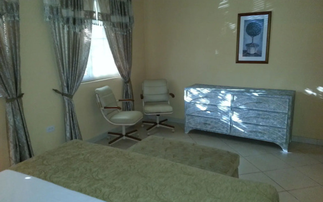 Le Chateau Ocean Villas