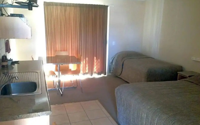 Tambo Mill Motel & Caravan Park