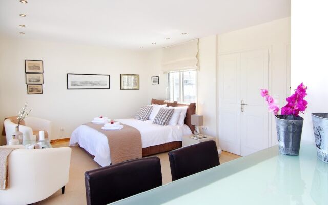 Stylish studio loft with Superb balcony