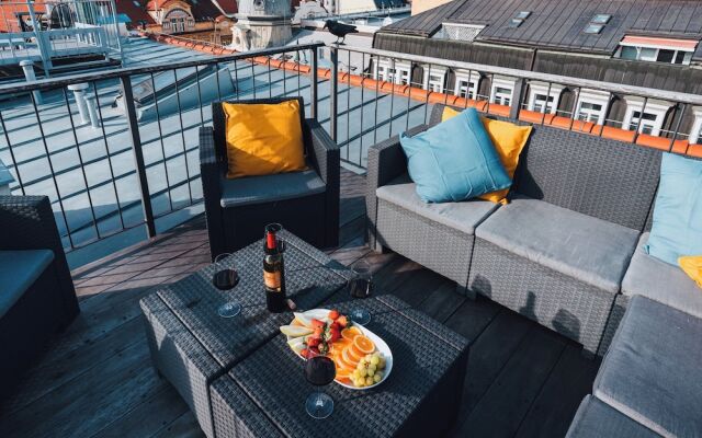 4-room apartment near Charles Square