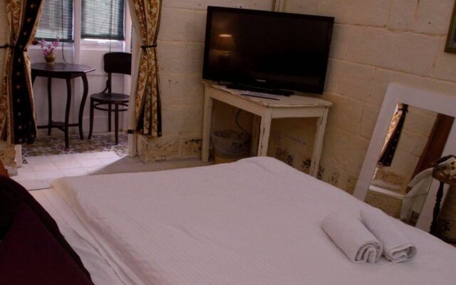 Lee's House Bed & Breakfast Sliema