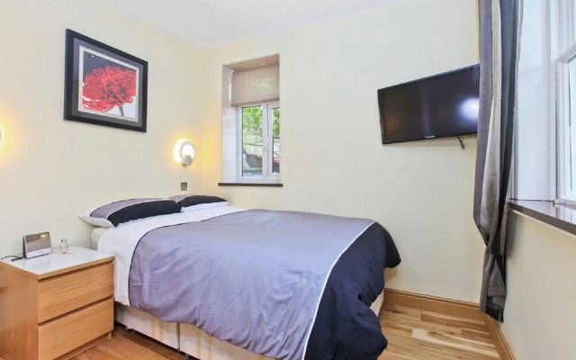 Baker Street Suites