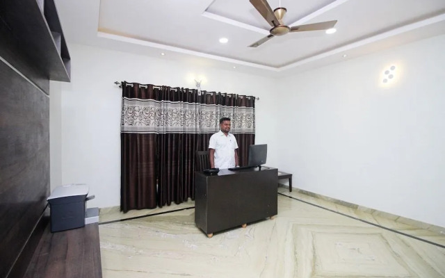 JCR Comfort Homestay By OYO Rooms