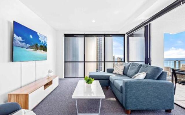 Circle on Cavill by Holiday Holiday