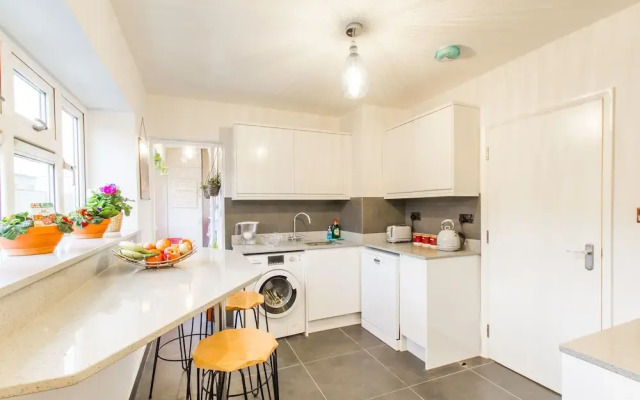 Luxury London Apartment 5-double rooms