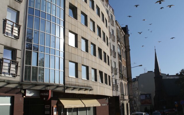 Platinum Apartments Aparthotel