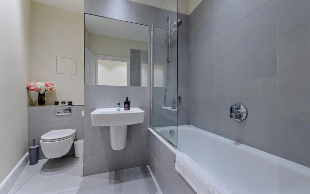 Spacious 3 Bedroom Apartment in Hammersmith