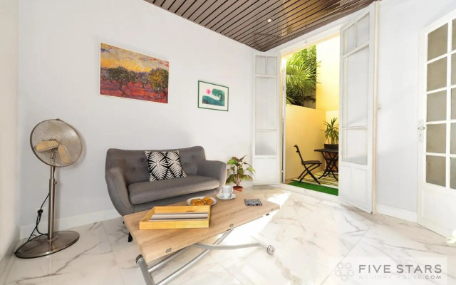 Studio 53 five stars holiday house