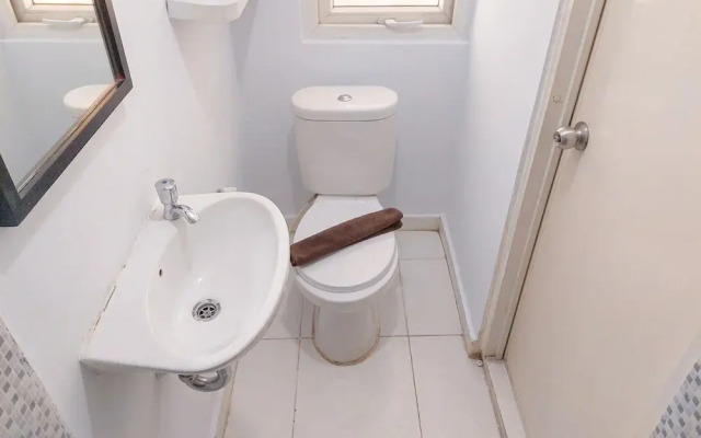 Good Studio Apartment (No Kitchen) At Aeropolis Residence