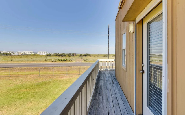 Pet-friendly Galveston Home w/ Wraparound Deck