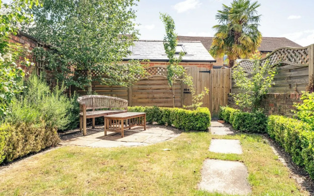 Gorgeous House - Garden & Open Living