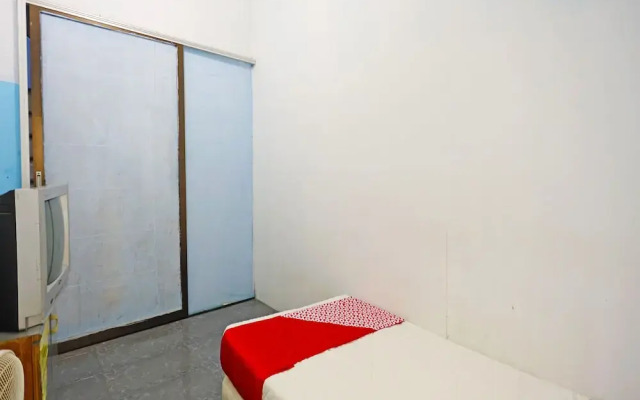 SPOT ON 91591 Rafika Homestay SyariahNearTempat Makan Pagi Sore Nohil