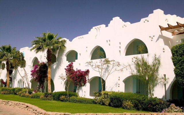 Domina Oasis Resort