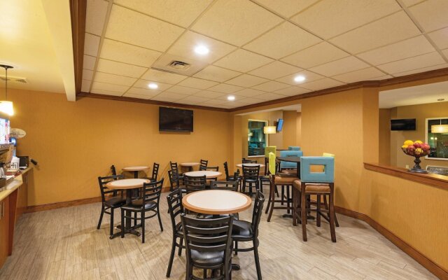 La Quinta Inn Buffalo Airport