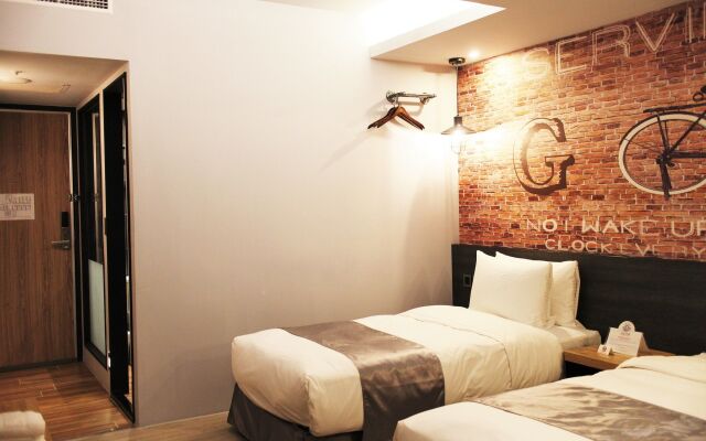 Sunrise Hotel