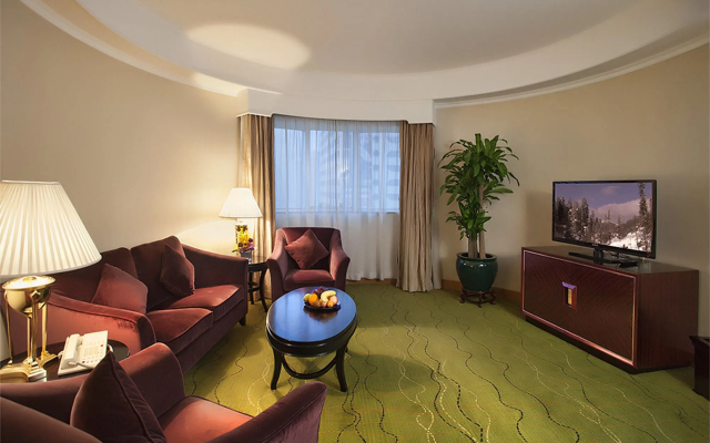 Renaissance Shenzhen Luohu Hotel