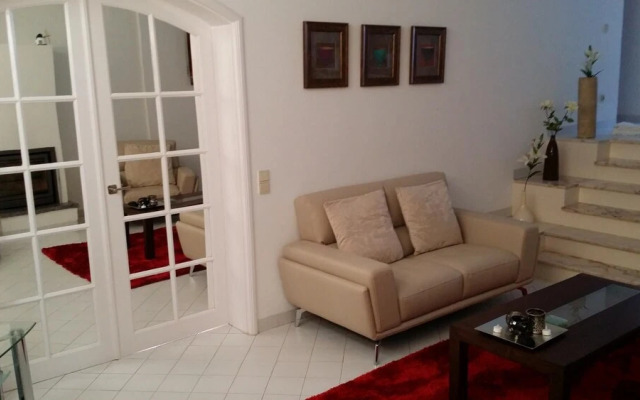 Casa Alto do Moinho by Portucasa