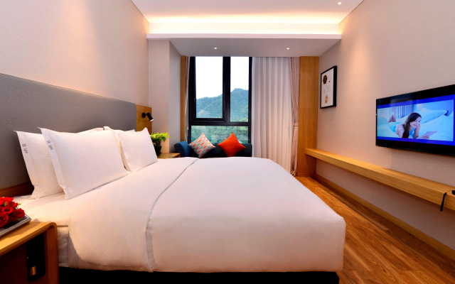 Holiday Inn Express Luanchuan by IHG