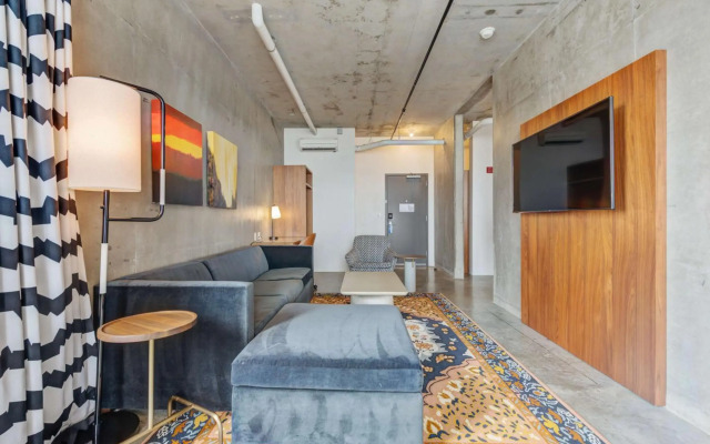 NYLO Dallas Plano Hotel, Tapestry Collection by Hilton