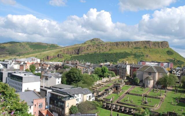 Lochend Park View Apartment