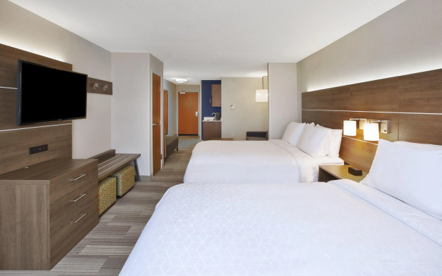 Holiday Inn Express Hotel & Suites Auburn Hills by IHG